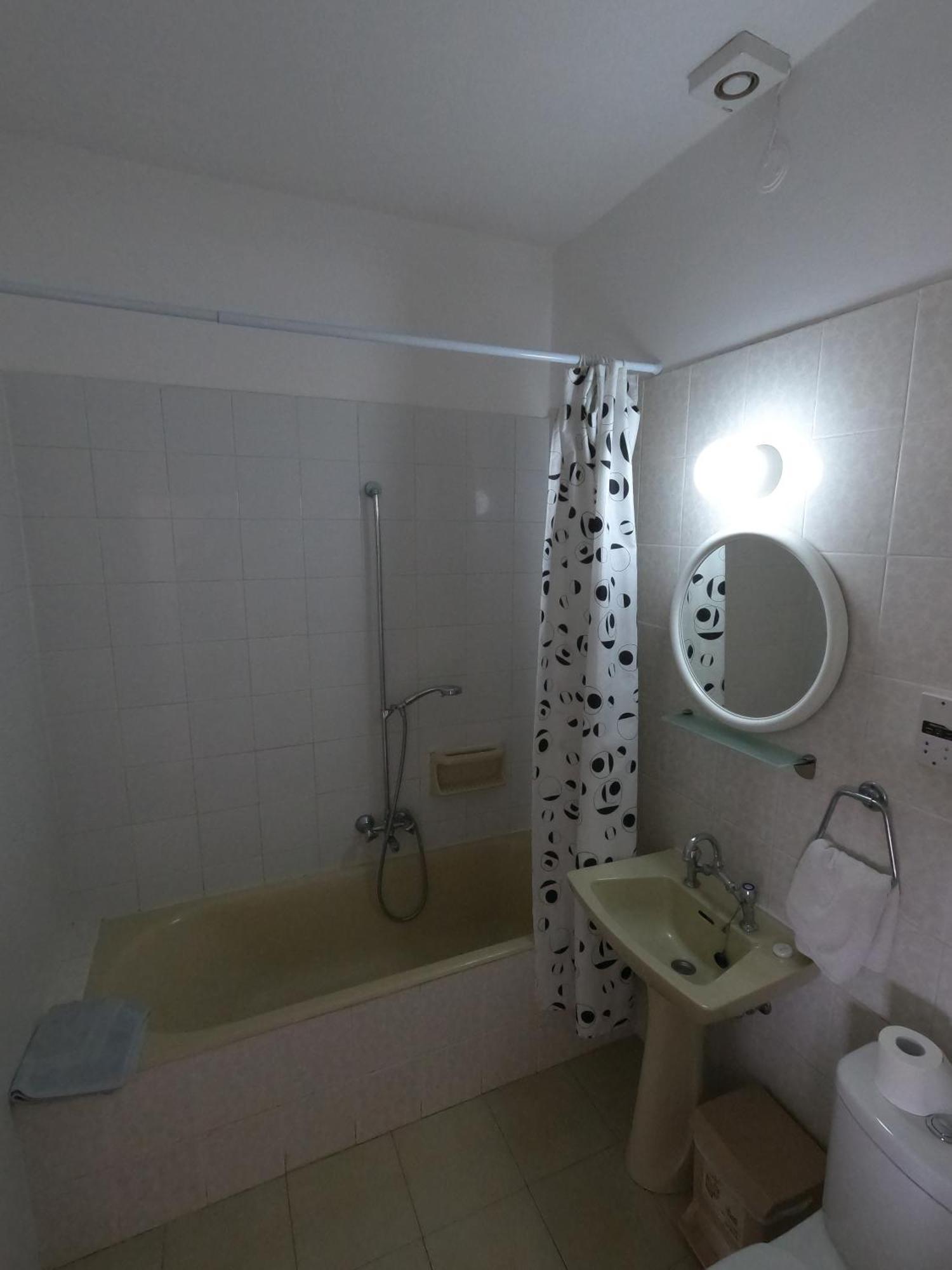 Island Budget Apartments Paphos Exterior foto
